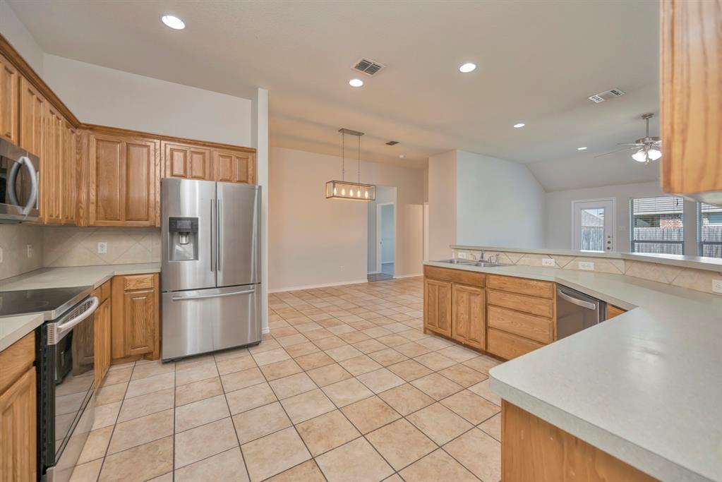 5436 Sierra Ridge Drive, Fort Worth, TX 76123