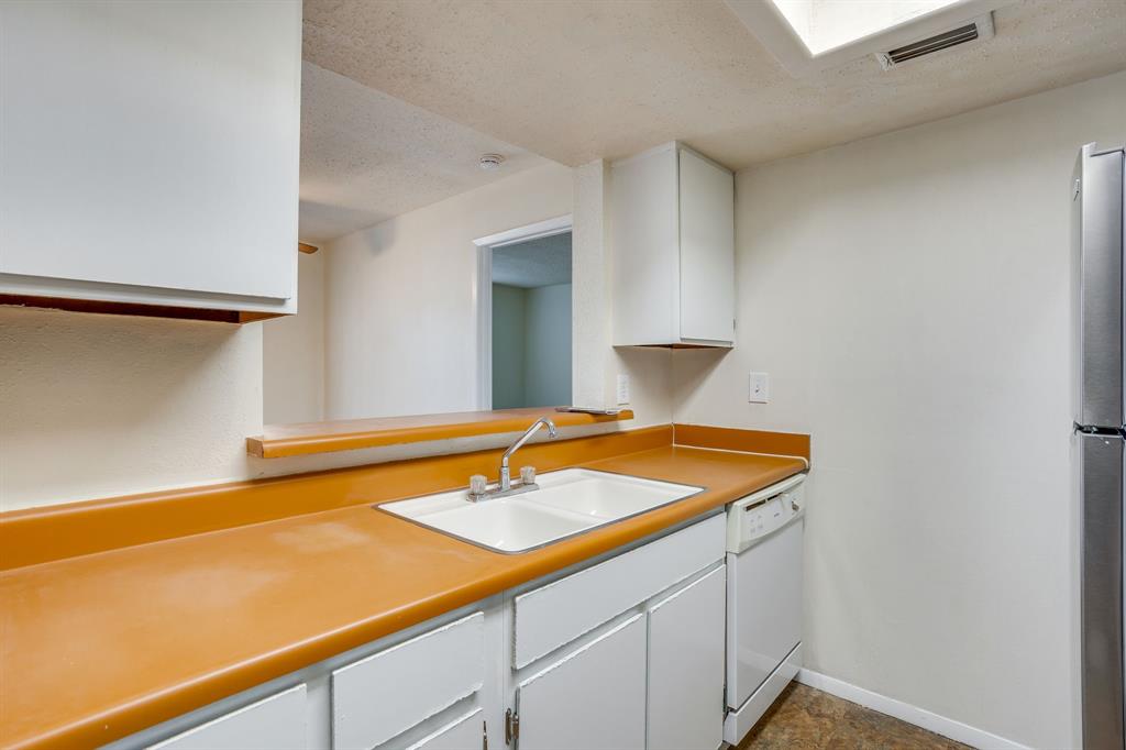 7431 Holly Hill, #101, Dallas, TX 75231