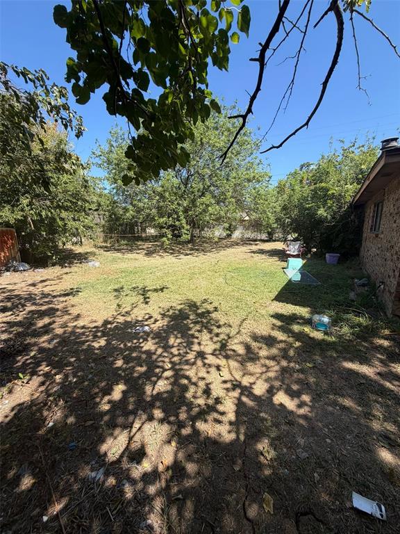 3001 Meadow Circle, Grand Prairie, TX 75052