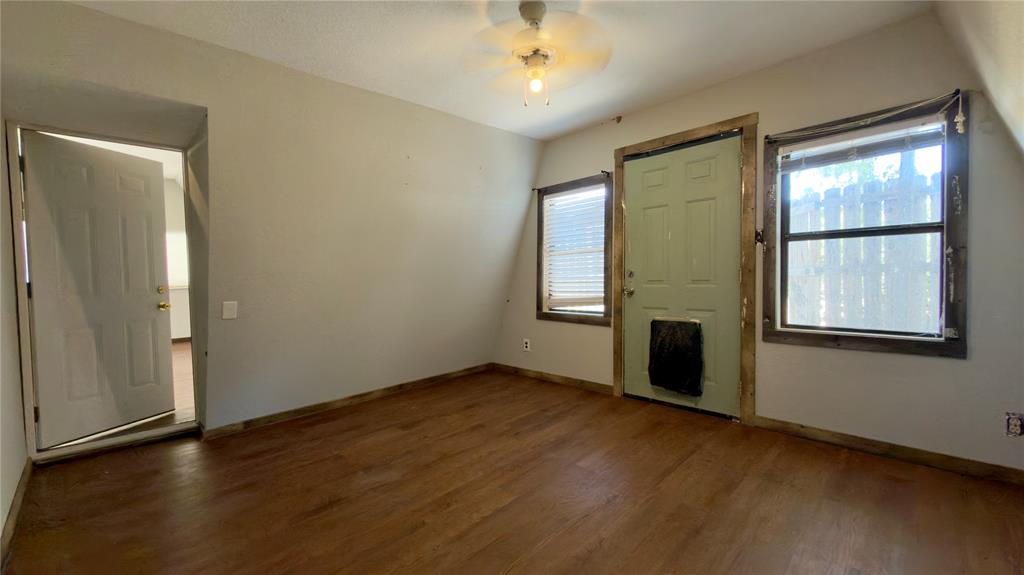 157 Business Boulevard, Granbury, TX 76049
