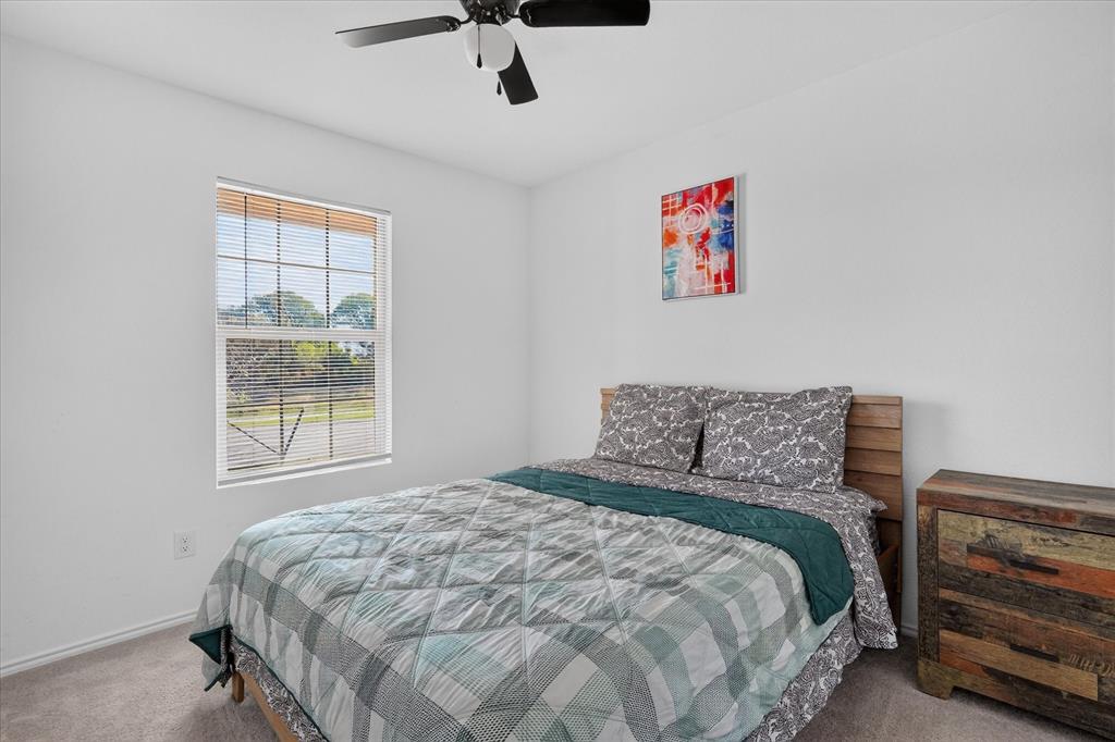 2209 Ava Drive, Ennis, TX 75119