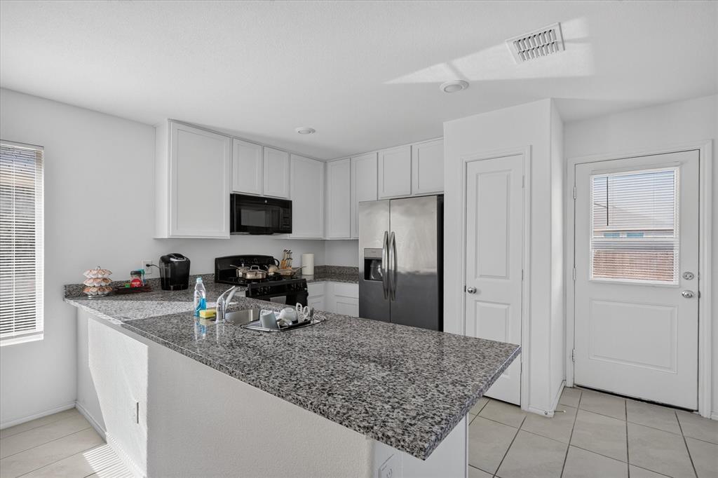 2209 Ava Drive, Ennis, TX 75119 2209 Ava Drive, Ennis, TX 75119