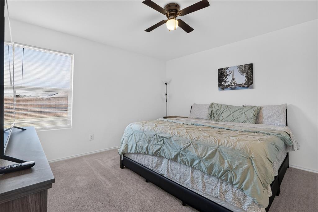2209 Ava Drive, Ennis, TX 75119