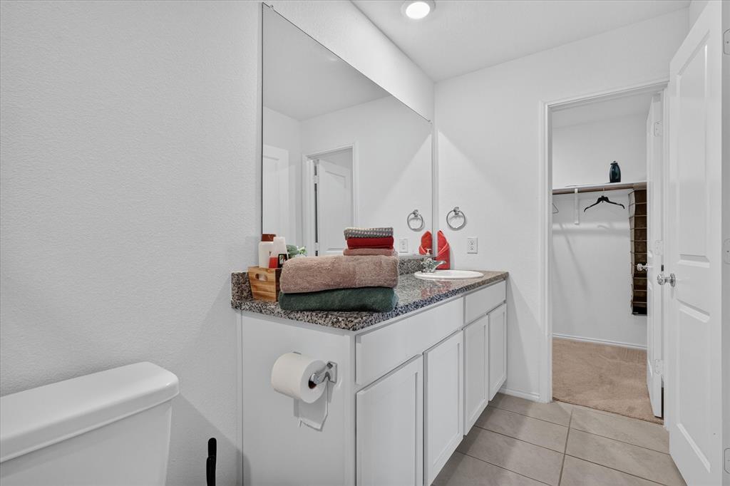 2209 Ava Drive, Ennis, TX 75119
