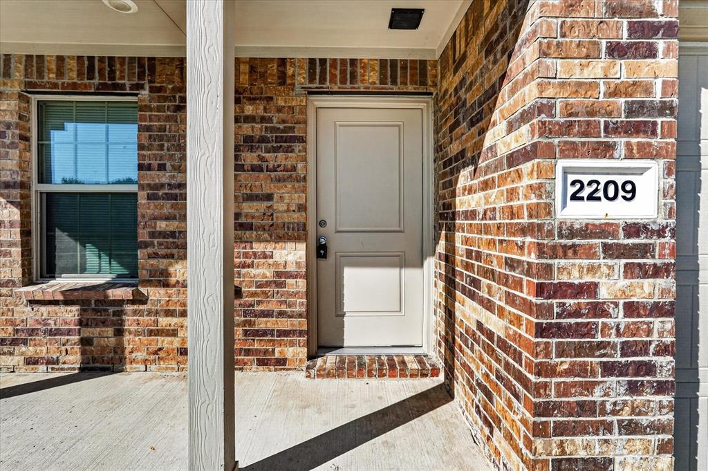 2209 Ava Drive, Ennis, TX 75119