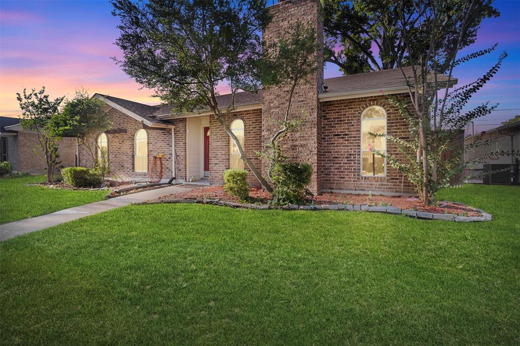 2209 Overglen Drive, Plano, TX 75074 2209 Overglen Drive, Plano, TX 75074