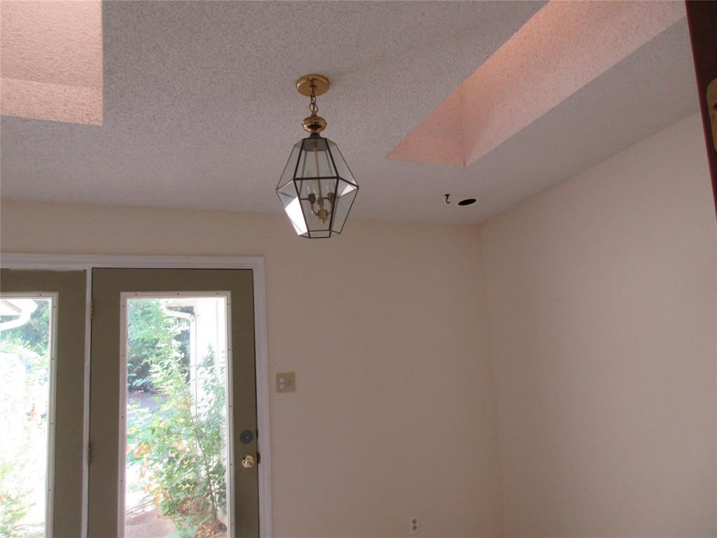 1823 Green Tree Lane, Duncanville, TX 75137 1823 Green Tree Lane, Duncanville, TX 75137