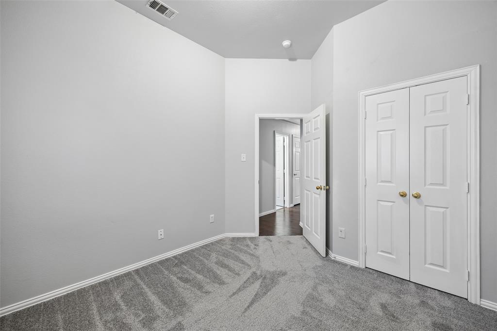 616 Kari Anne Lane, DeSoto, TX 75115