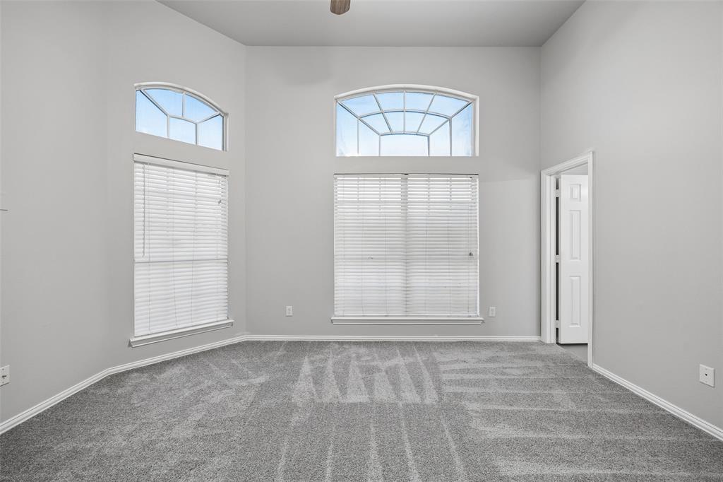 616 Kari Anne Lane, DeSoto, TX 75115