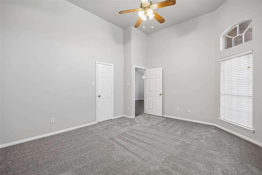616 Kari Anne Lane, DeSoto, TX 75115