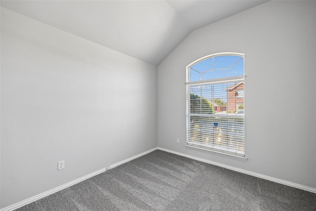 616 Kari Anne Lane, DeSoto, TX 75115