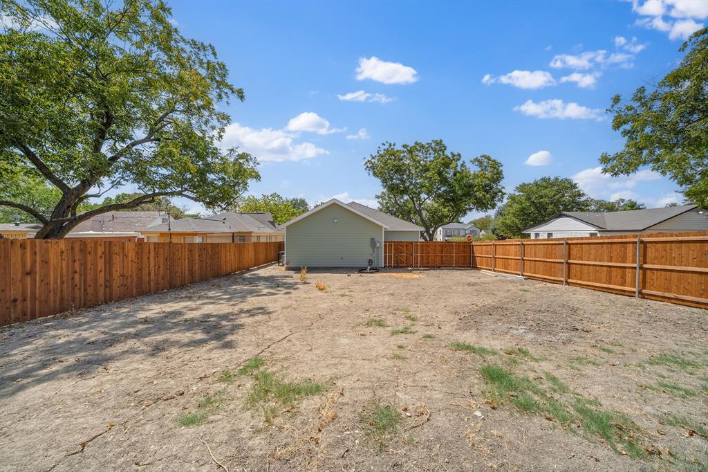 2900 Maryland Avenue, Dallas, TX 75216