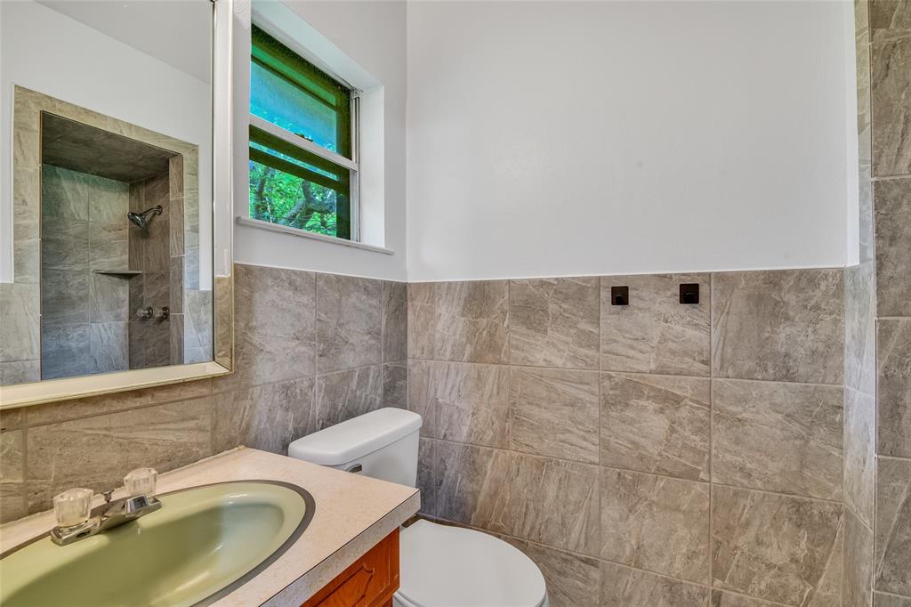 609 Cooper Lane, Kennedale, TX 76060