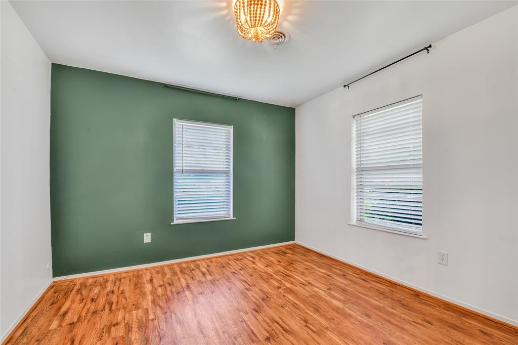 609 Cooper Lane, Kennedale, TX 76060