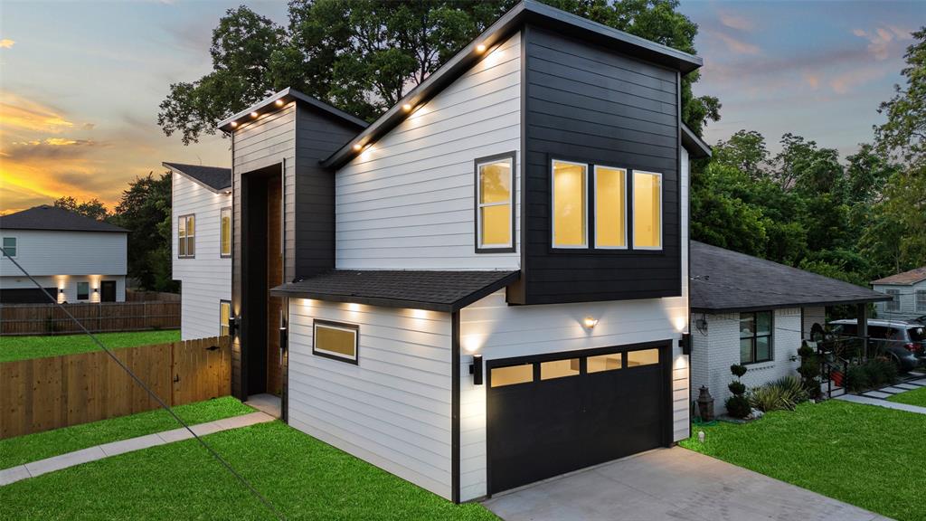 2503 Lawrence Street, Dallas, TX 75215