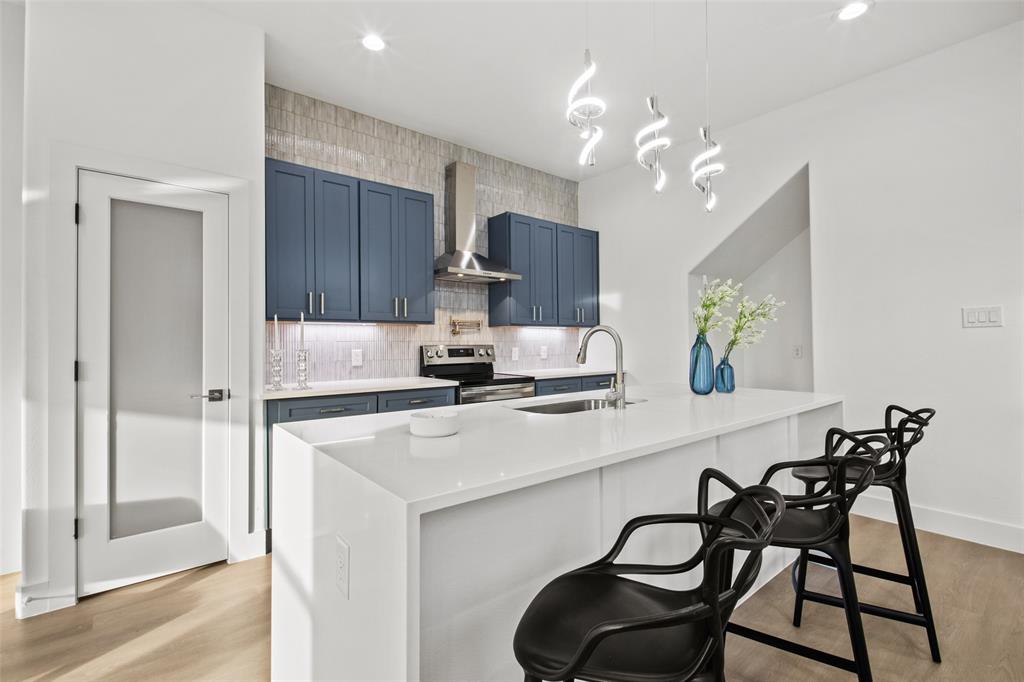 2503 Lawrence Street, Dallas, TX 75215