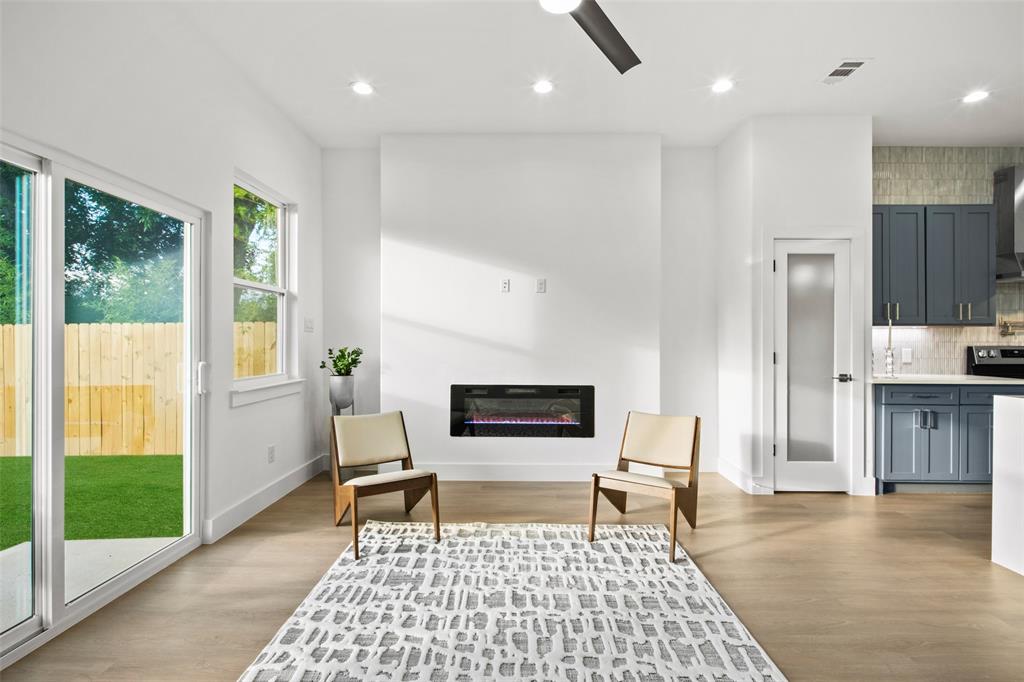 2503 Lawrence Street, Dallas, TX 75215