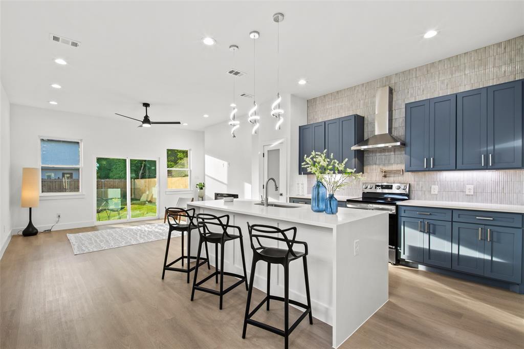 2503 Lawrence Street, Dallas, TX 75215