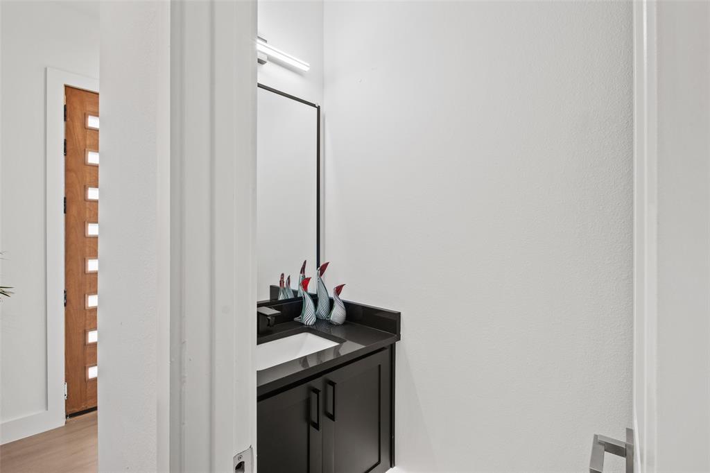 2503 Lawrence Street, Dallas, TX 75215