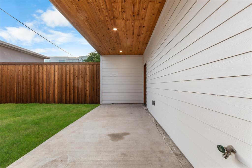 1507 Holly Avenue, Dallas, TX 75204