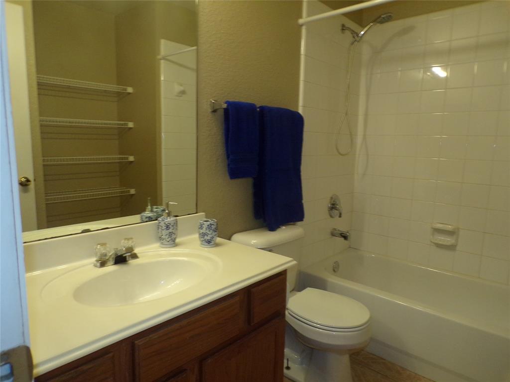 Secondary bathroom