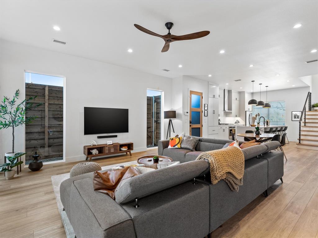 401 Martinique Avenue, Dallas, TX 75223 401 Martinique Avenue, Dallas, TX 75223