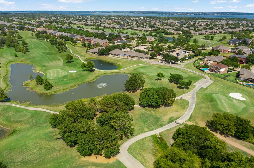 Golf Course Living at the Heart of the Neighborhood – Waterview Golf Course winds throughout the community with rolling fairways, mature trees, ponds, and scenic green space that give the neighborhood its distinctive setting.