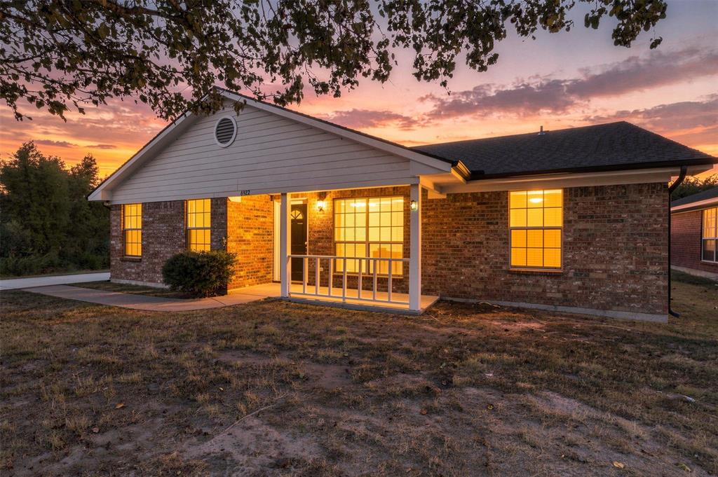 6922 Sayle Street, Greenville, TX 75402