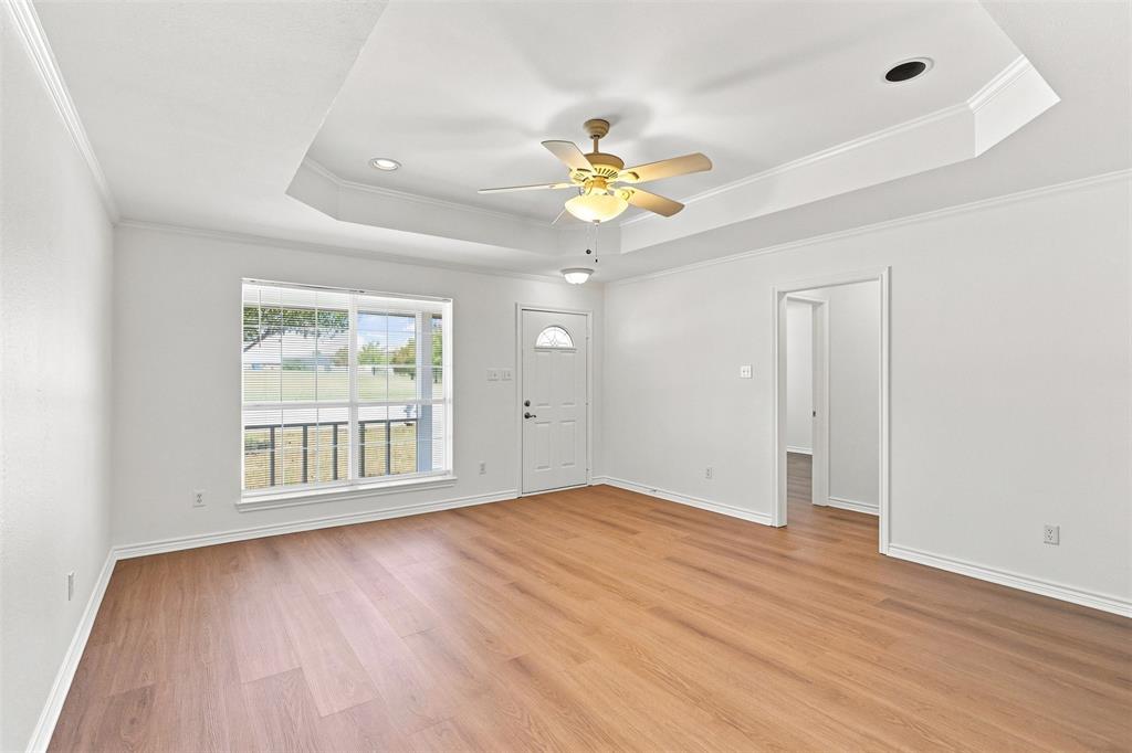 6922 Sayle Street, Greenville, TX 75402