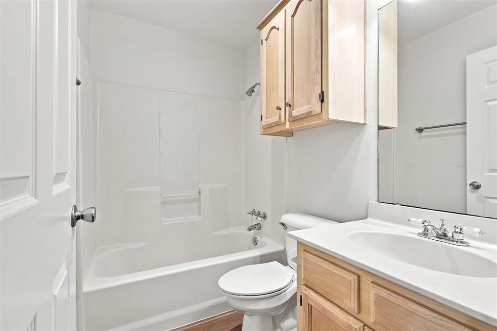 6922 Sayle Street, Greenville, TX 75402