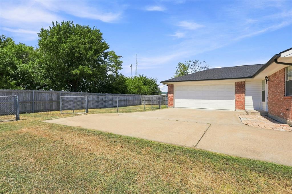 6922 Sayle Street, Greenville, TX 75402