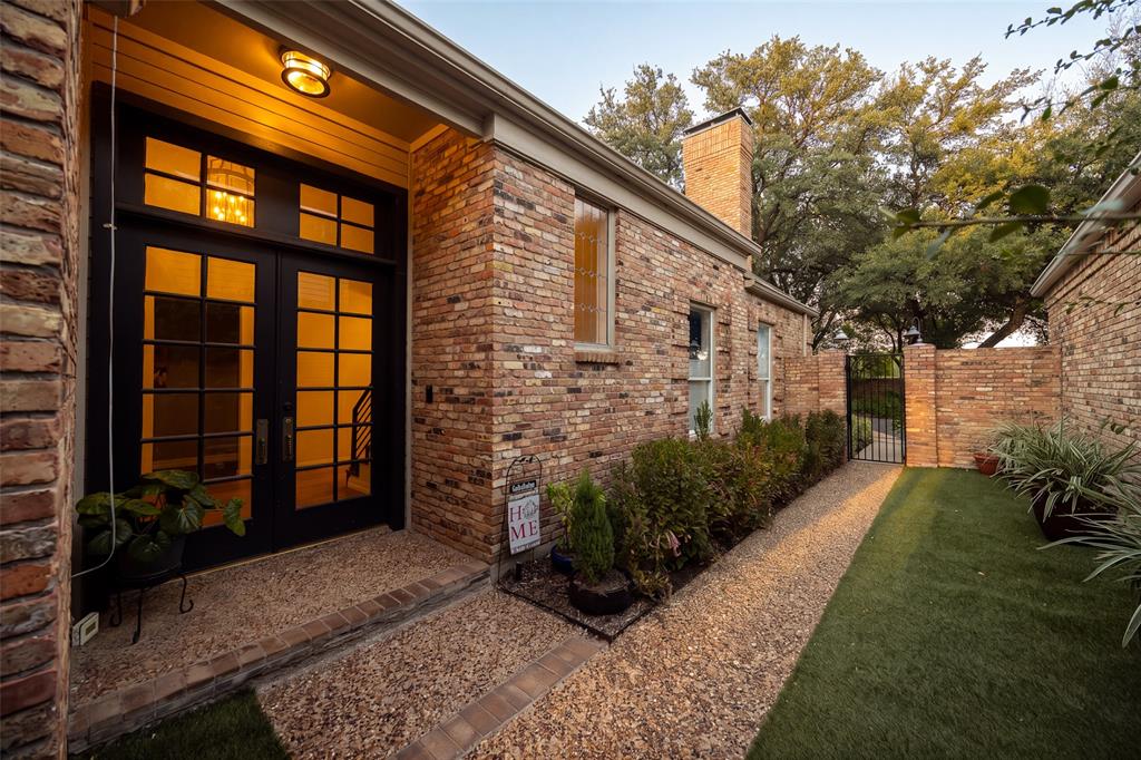 13715 Creekside Place, Dallas, TX 75240