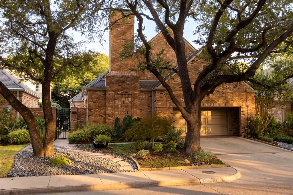 13715 Creekside Place, Dallas, TX 75240