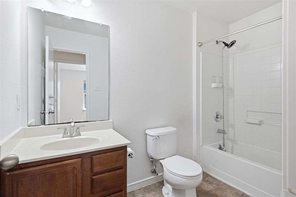 6904 Bountiful Grove Drive, McKinney, TX 75070