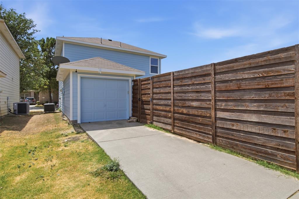 6904 Bountiful Grove Drive, McKinney, TX 75070