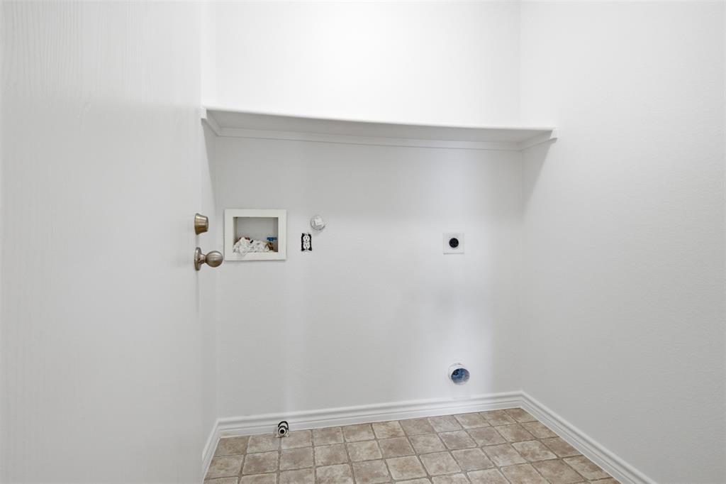6904 Bountiful Grove Drive, McKinney, TX 75070