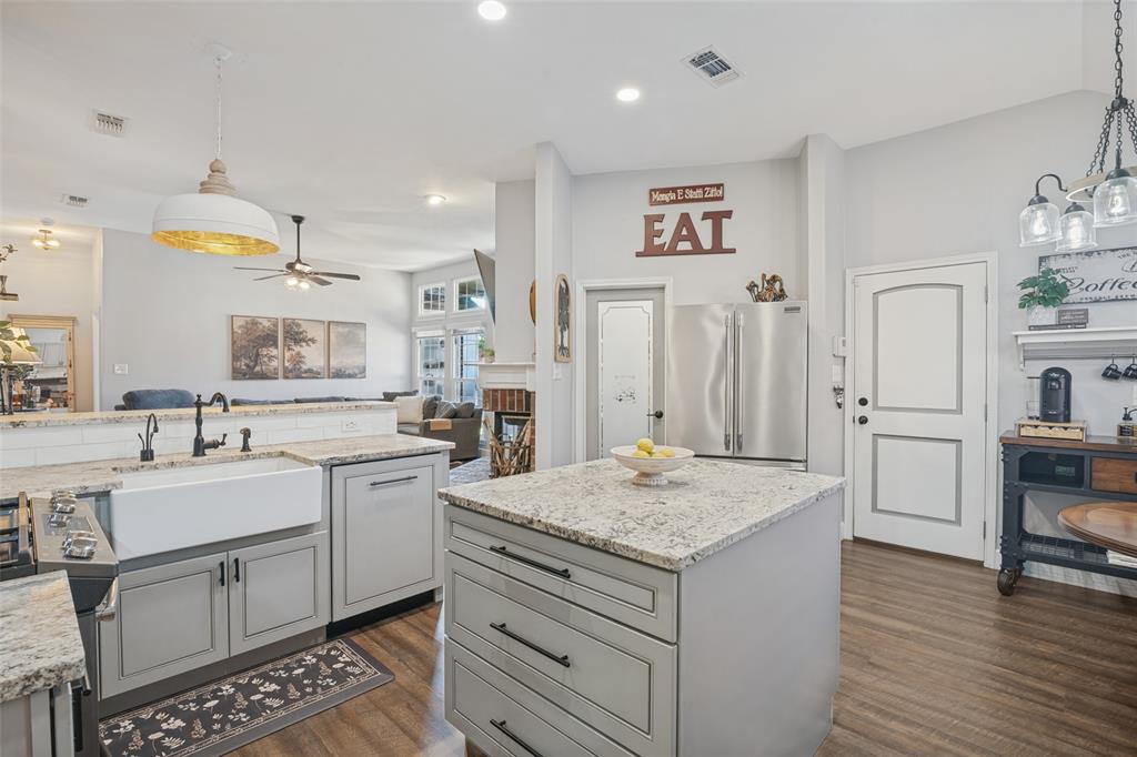 8317 Trail Lake Drive, Rowlett, TX 75088 8317 Trail Lake Drive, Rowlett, TX 75088