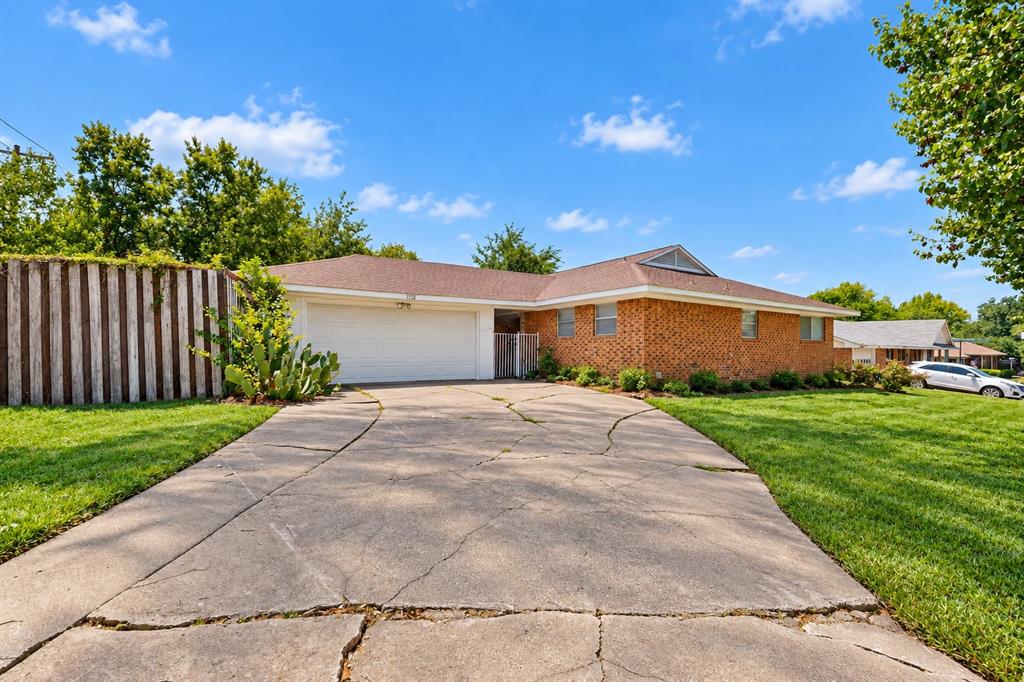 7316 N Stone Meadow Circle, Rowlett, TX 75088 7316 N Stone Meadow Circle, Rowlett, TX 75088