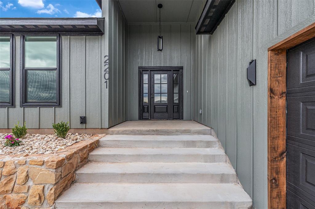 2201 Christine Drive, Granbury, TX 76048