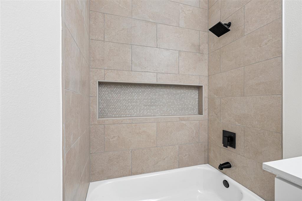 2201 Christine Drive, Granbury, TX 76048