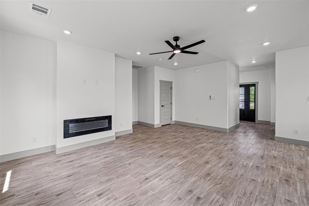 2201 Christine Drive, Granbury, TX 76048