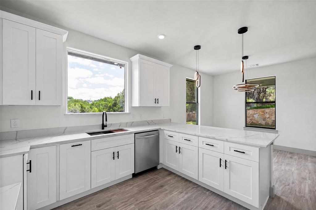 2201 Christine Drive, Granbury, TX 76048