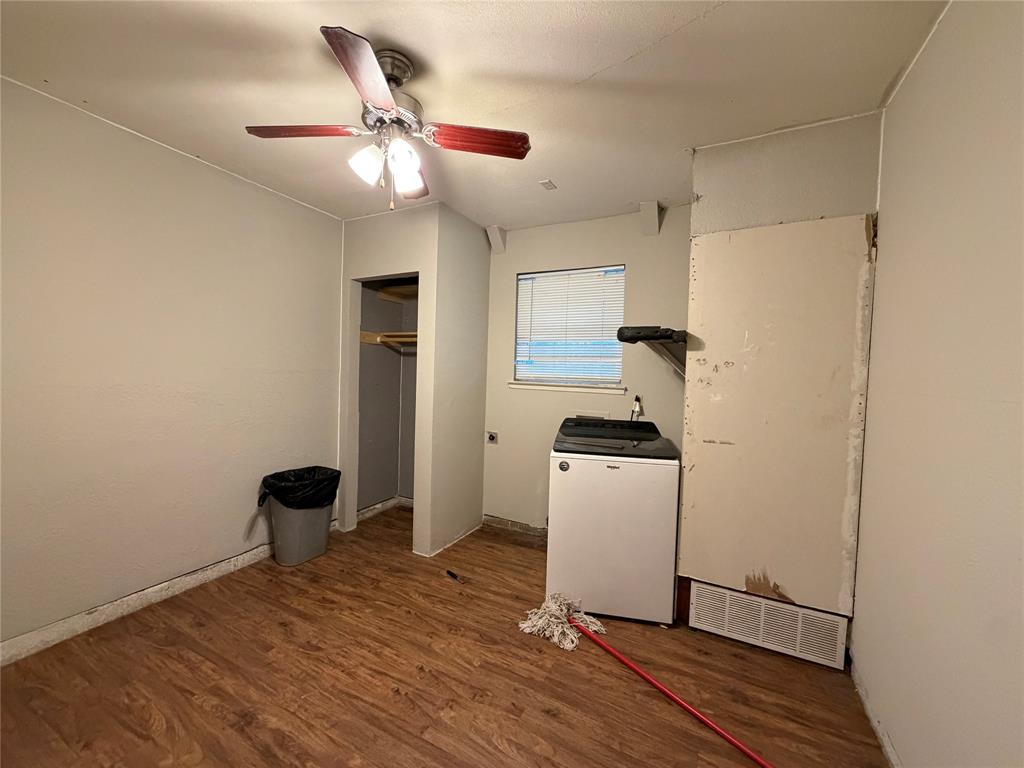 902 Milky Way, Garland, TX 75040