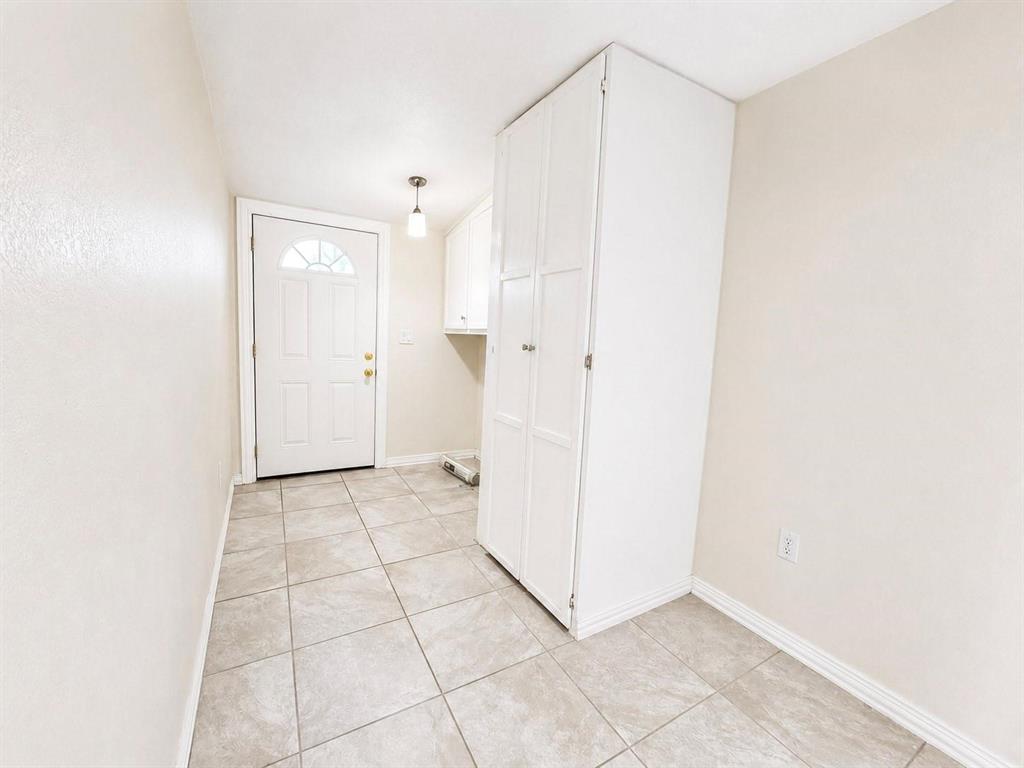 709 S Munger Boulevard, Dallas, TX 75223