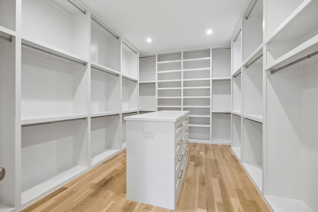 10128 Coppedge Lane, Dallas, TX 75229