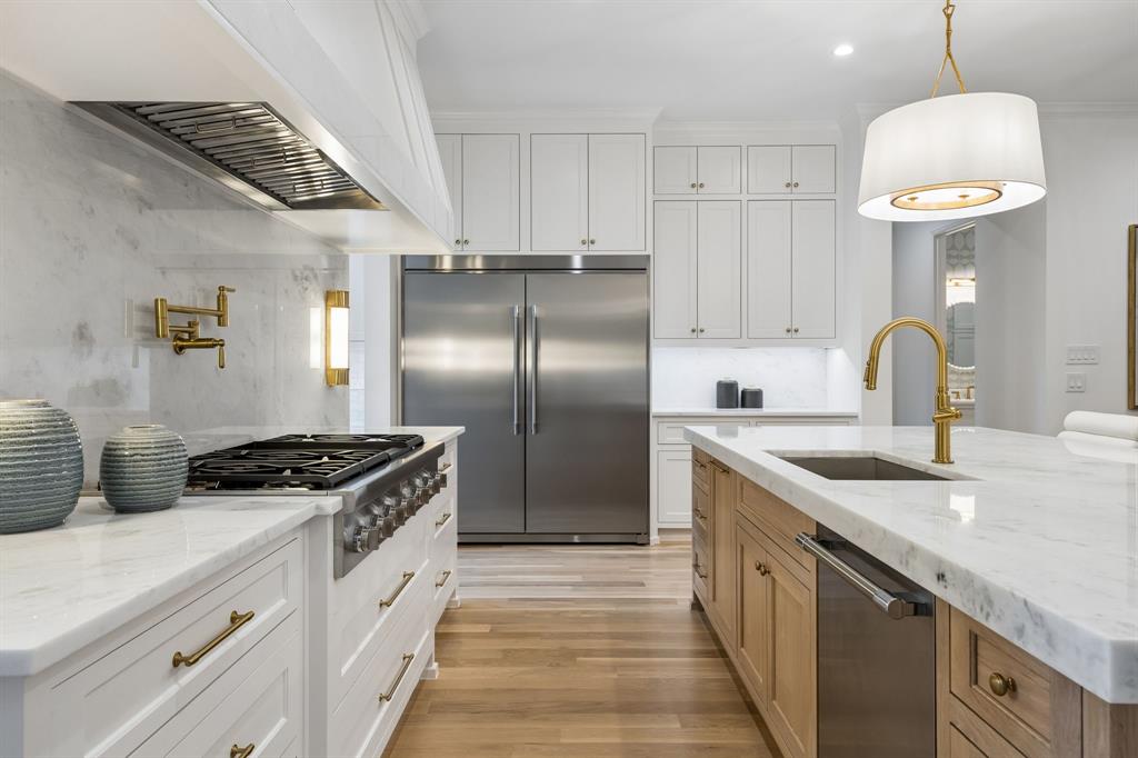 10128 Coppedge Lane, Dallas, TX 75229