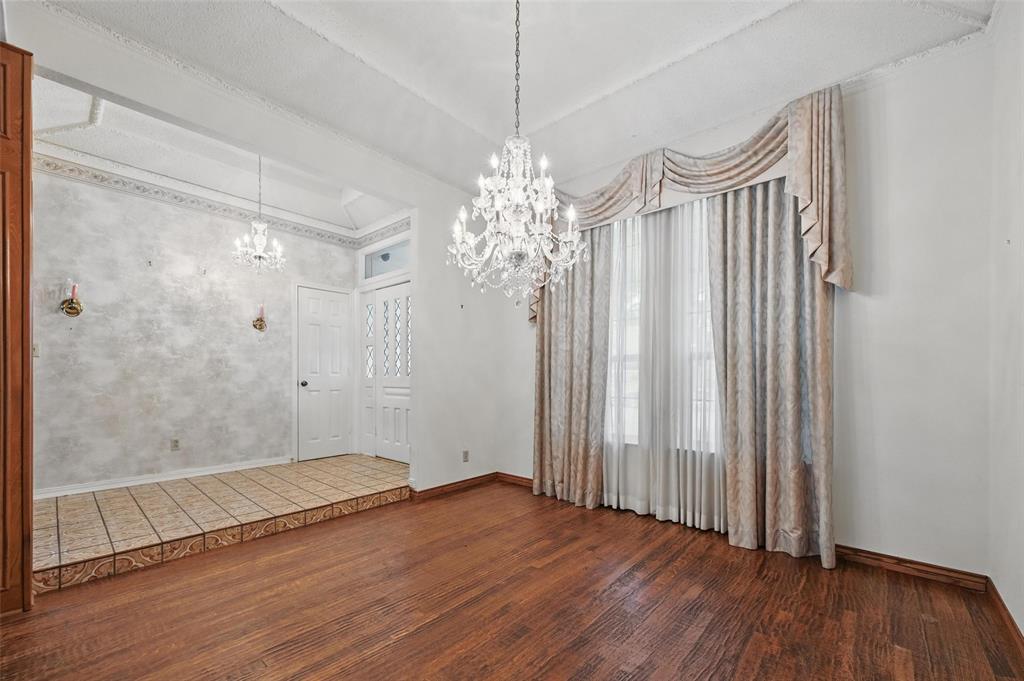 9719 Amberley Drive, Dallas, TX 75243