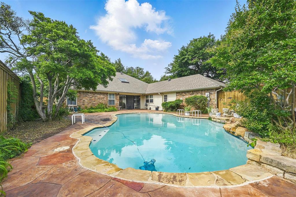 9719 Amberley Drive, Dallas, TX 75243