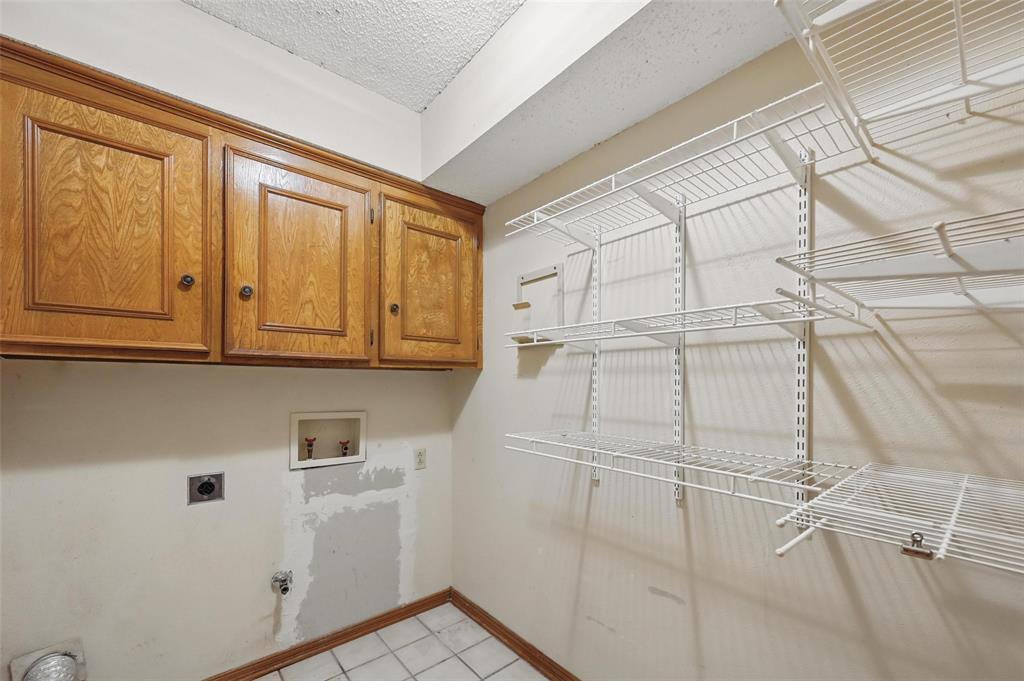 9719 Amberley Drive, Dallas, TX 75243