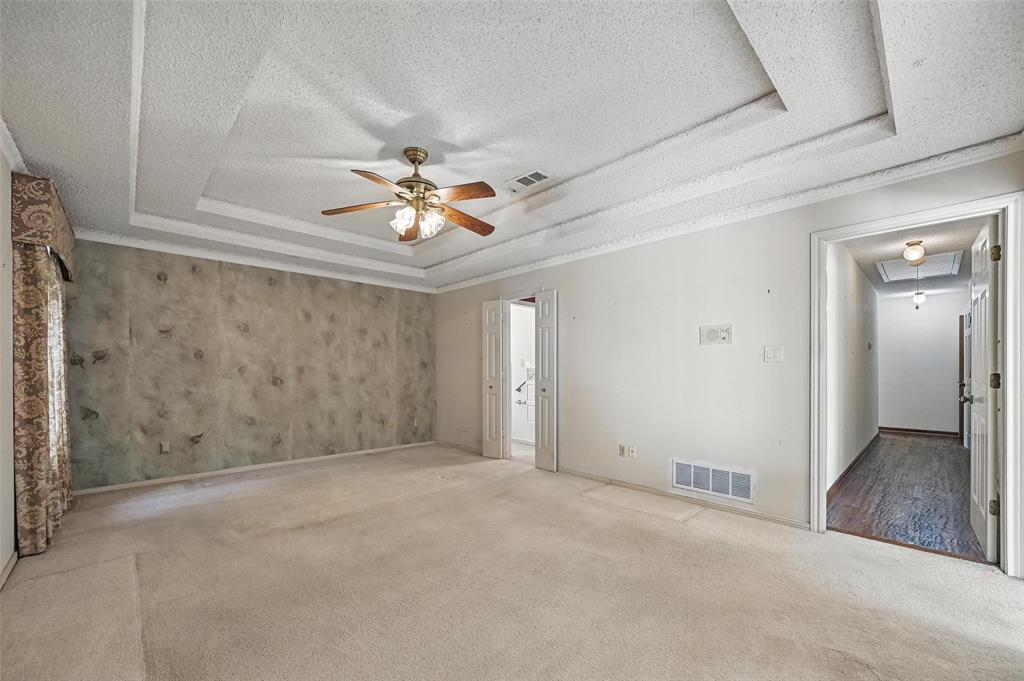 9719 Amberley Drive, Dallas, TX 75243 9719 Amberley Drive, Dallas, TX 75243